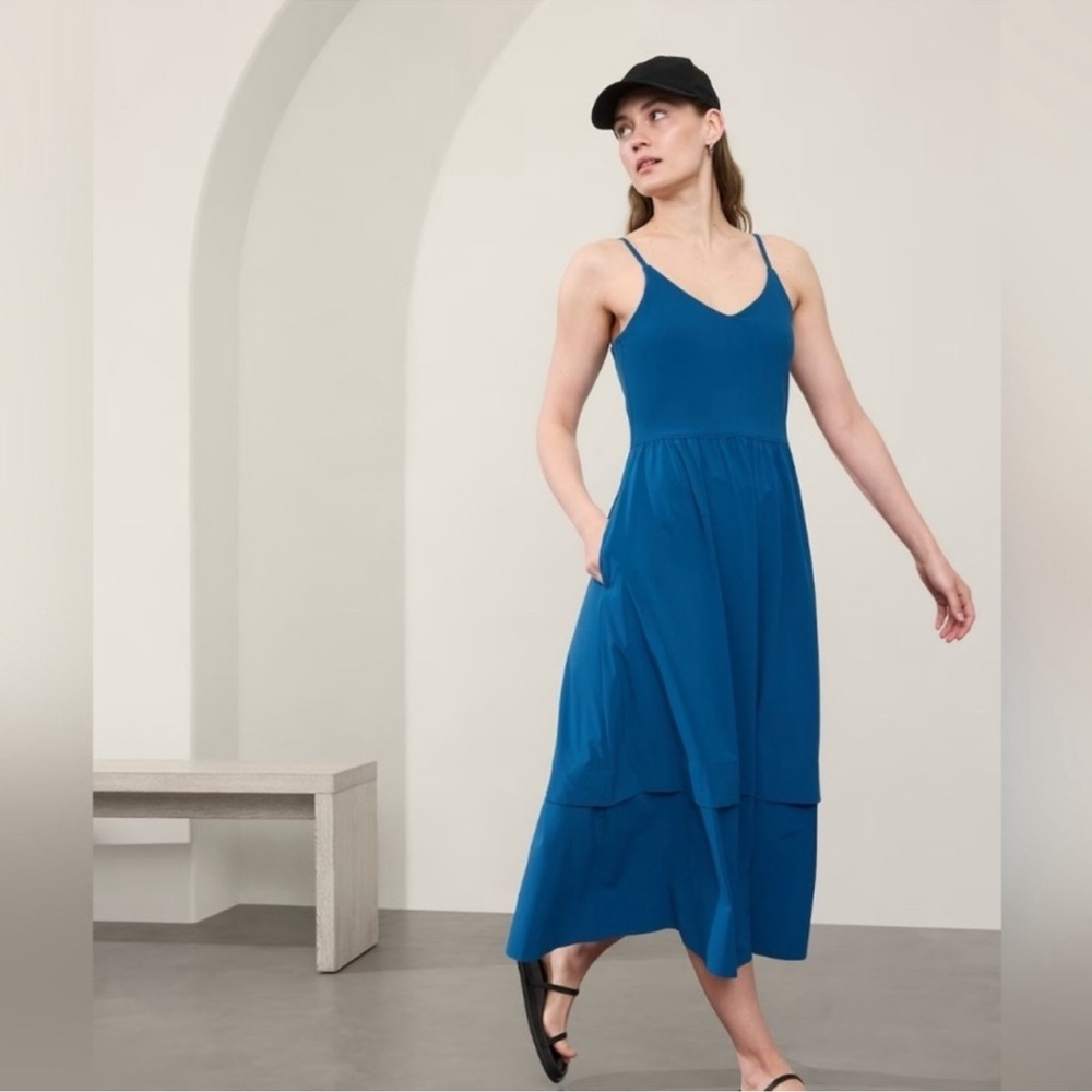 NWOT. Athleta Elation V Neck Hybrid Dress